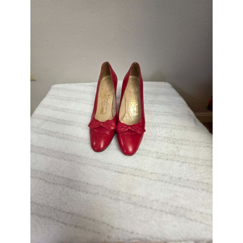 Vintage Salvatore Ferragamo Red Leather Bow Pumps Heels Size 5B Italy